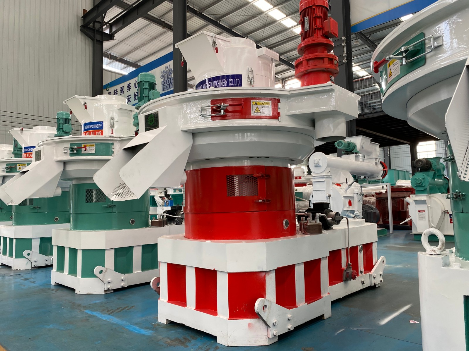 木屑顆粒機(jī)展示圖 木屑顆粒機(jī)展示圖