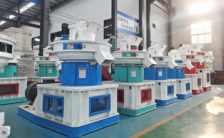 木屑制粒機.jpg 木屑制粒機.jpg